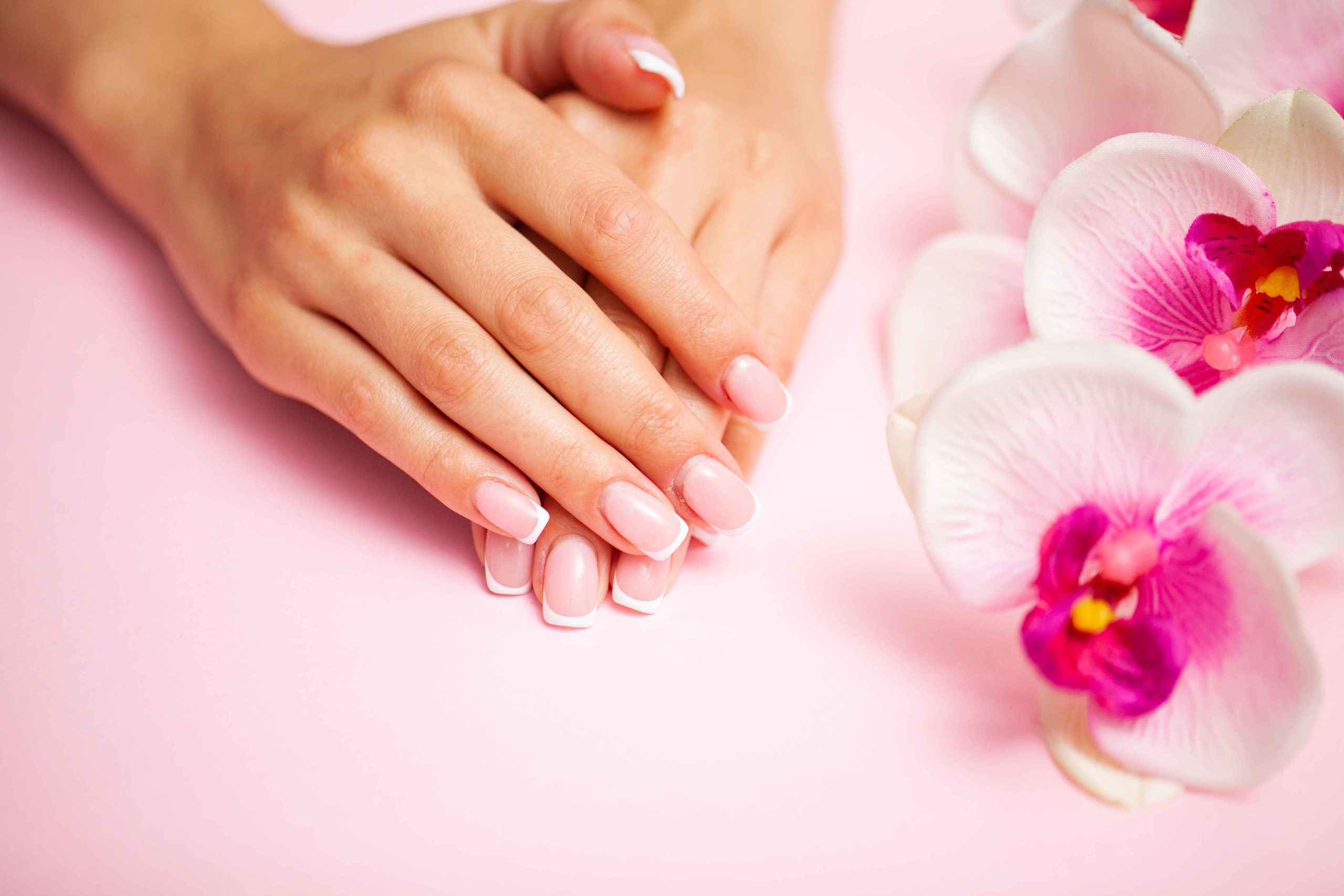 Manicura francesa M Ángeles Villena Tarazona Mancha Albacete activar sentir